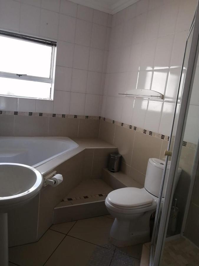 Palm View Guest House Pretoria Ngoại thất bức ảnh