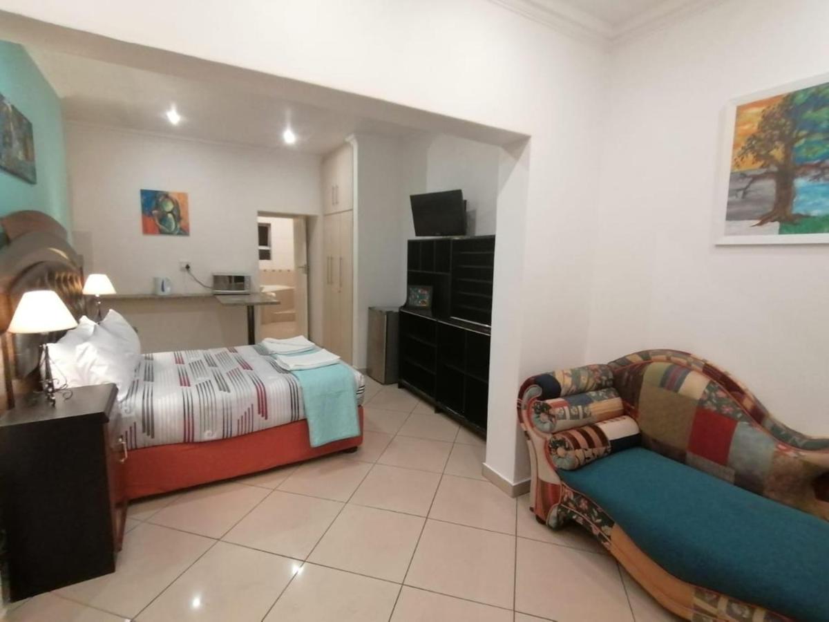 Palm View Guest House Pretoria Ngoại thất bức ảnh