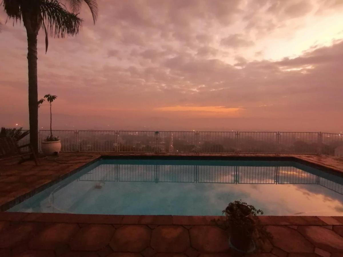 Palm View Guest House Pretoria Ngoại thất bức ảnh